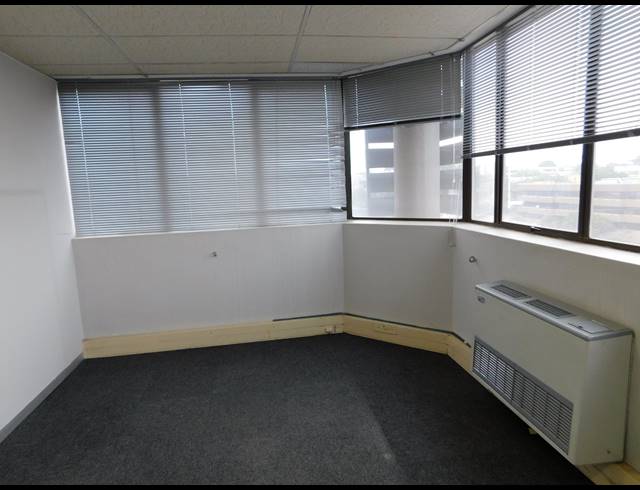 2,000M² OFFICE TO LET IN FERNDALE
